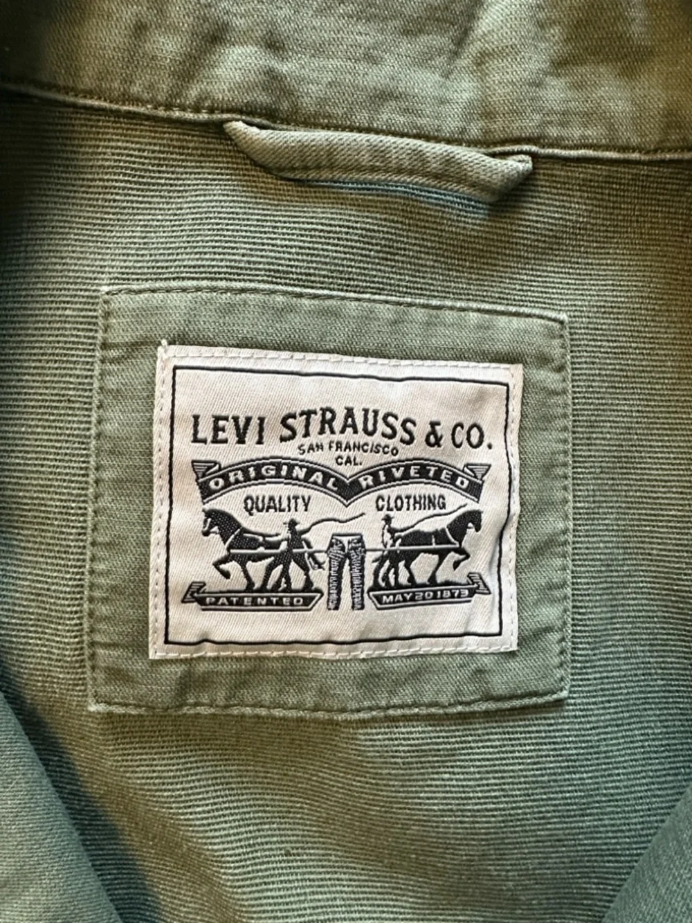 Levi’s Embroidered Flowers Military Jacket 
Size L Army Green NWOT - Picture 5 of 10